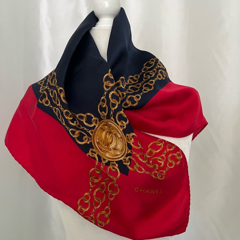Chanel Scarf Wrap - Picture 2 of 6